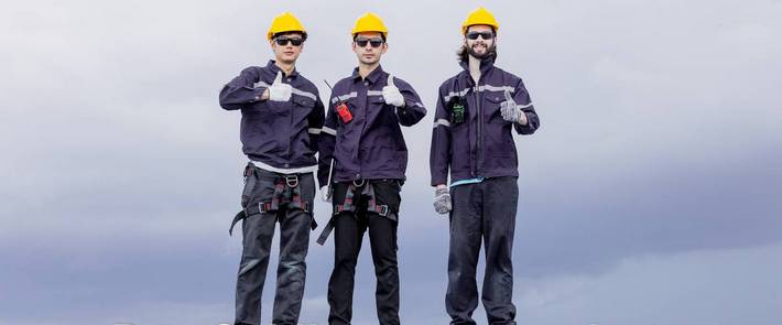 Montageversicherung für Solarparks, BESS und PV-Dachanlagen